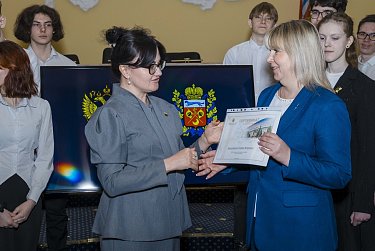 Один час в кресле депутата